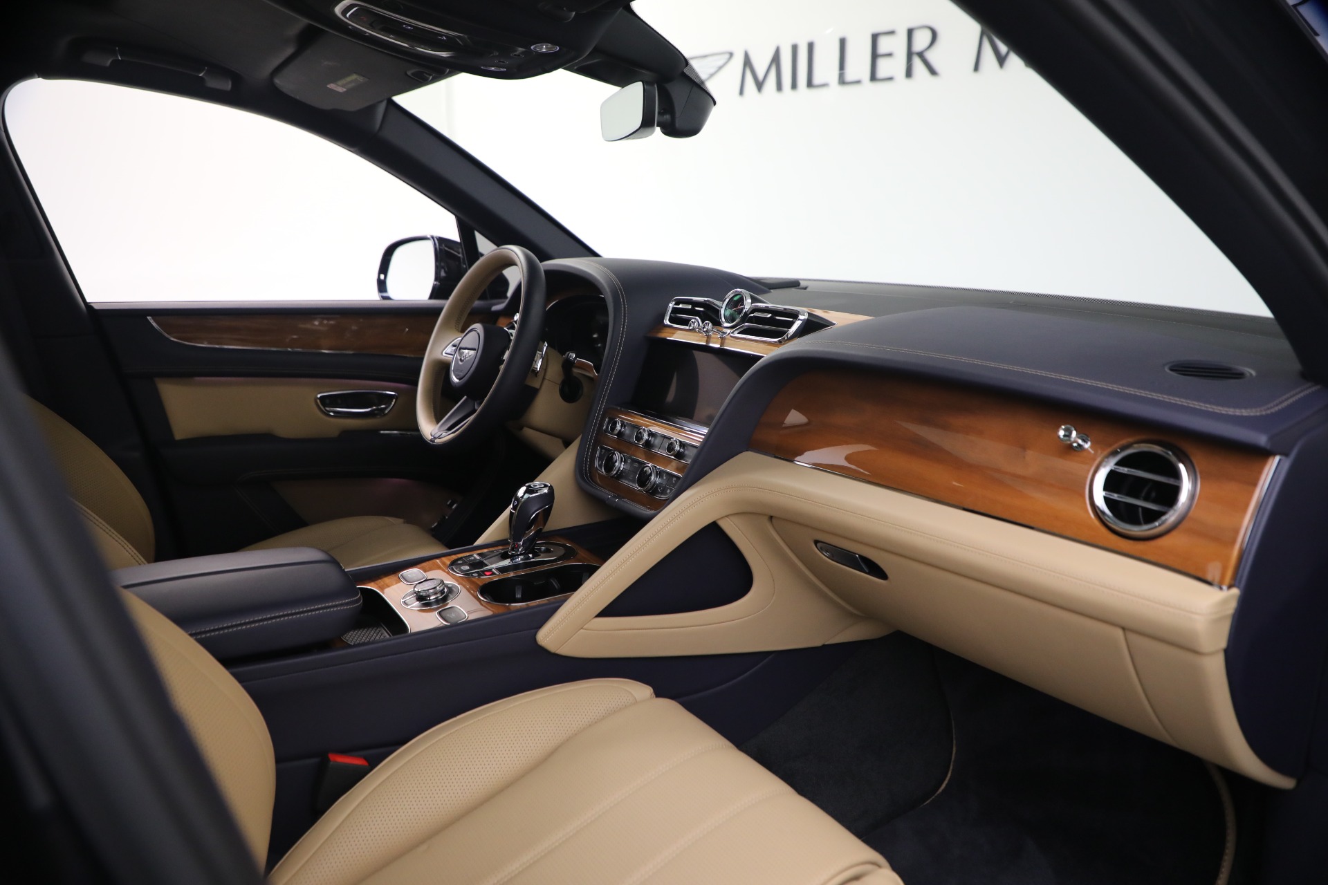 Used-2024-Bentley-Bentayga-EWB-V8