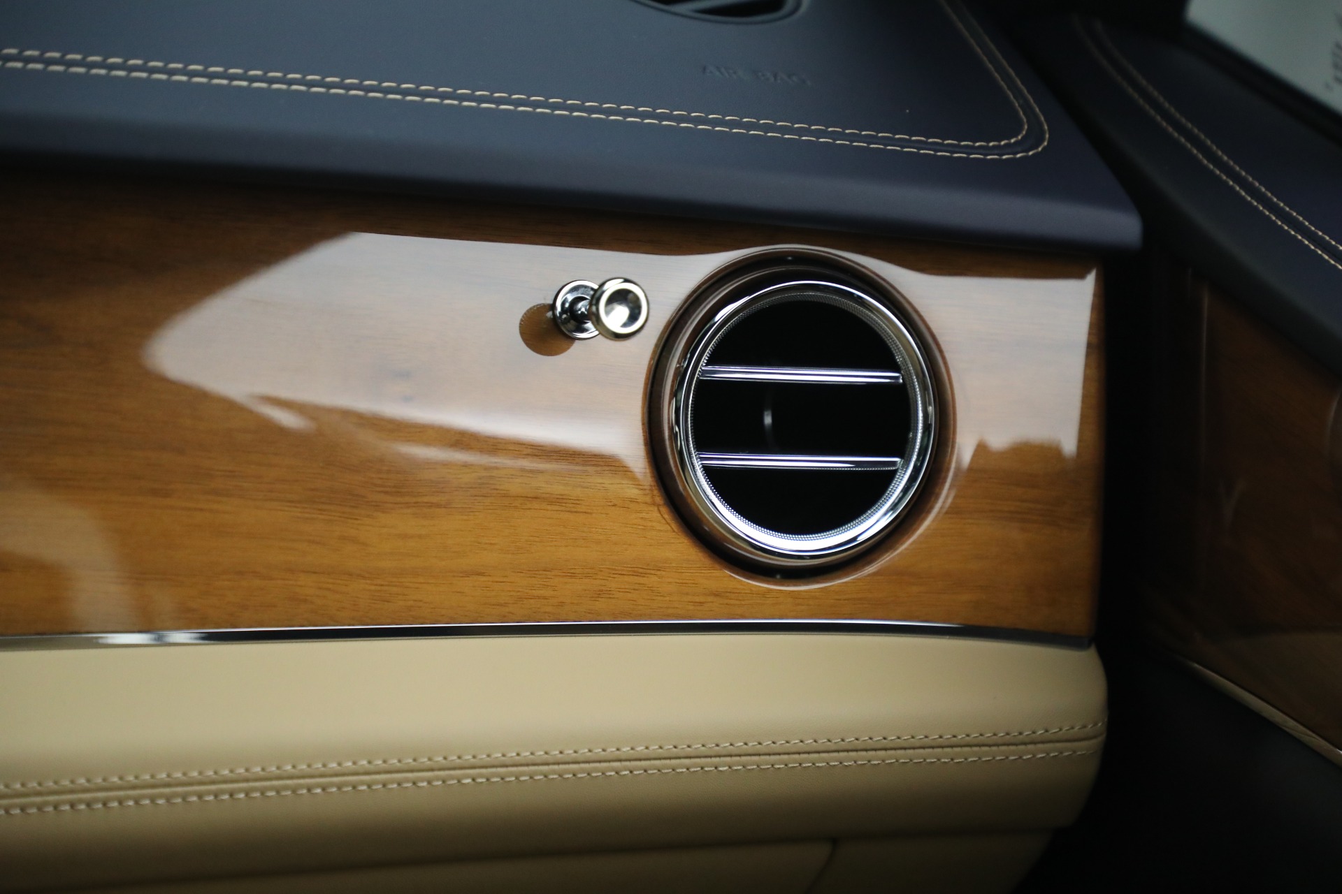 Used-2024-Bentley-Bentayga-EWB-V8