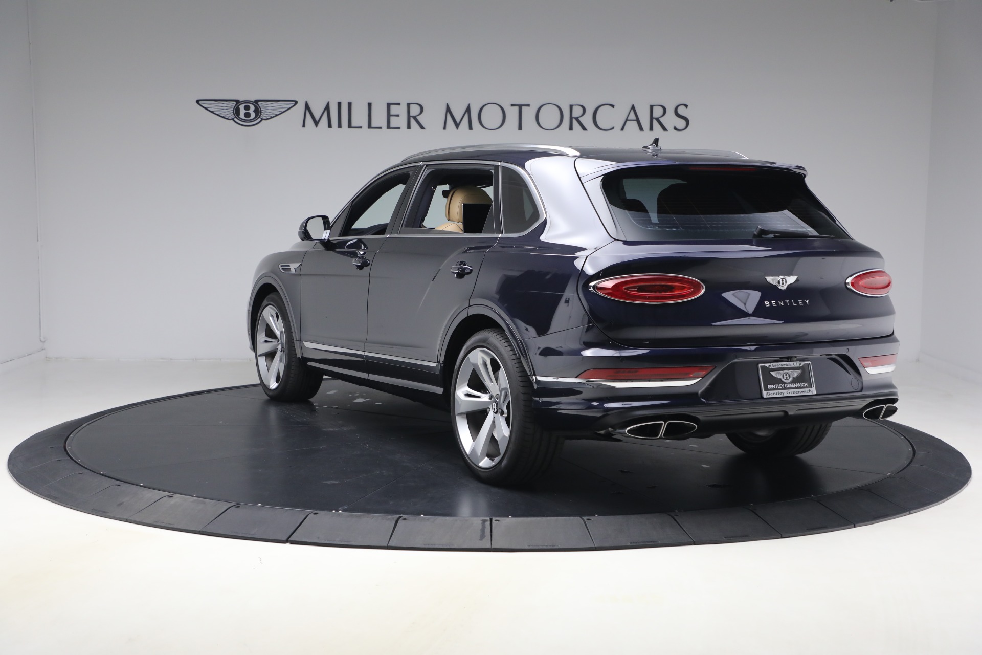 Used-2024-Bentley-Bentayga-EWB-V8