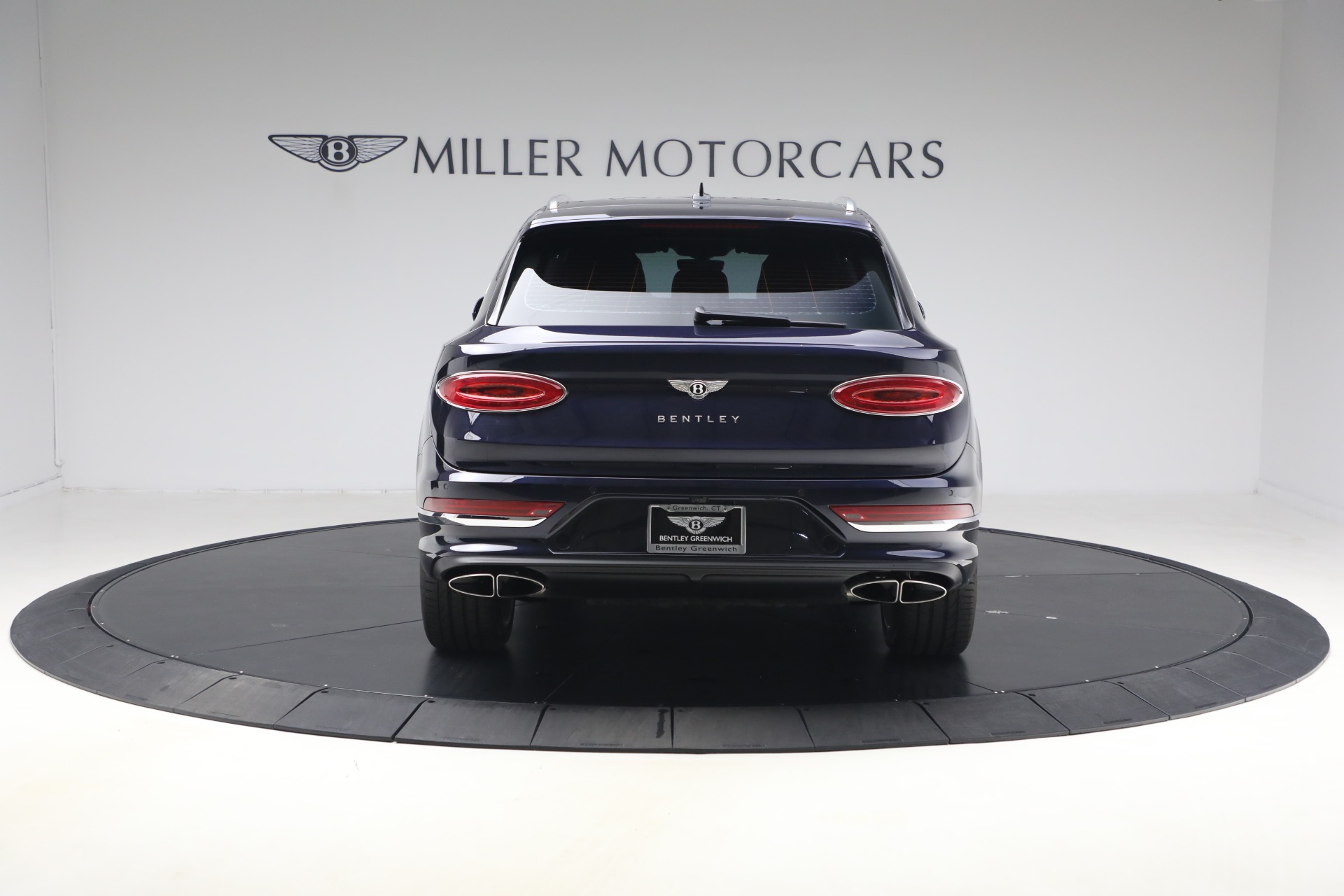 Used-2024-Bentley-Bentayga-EWB-V8
