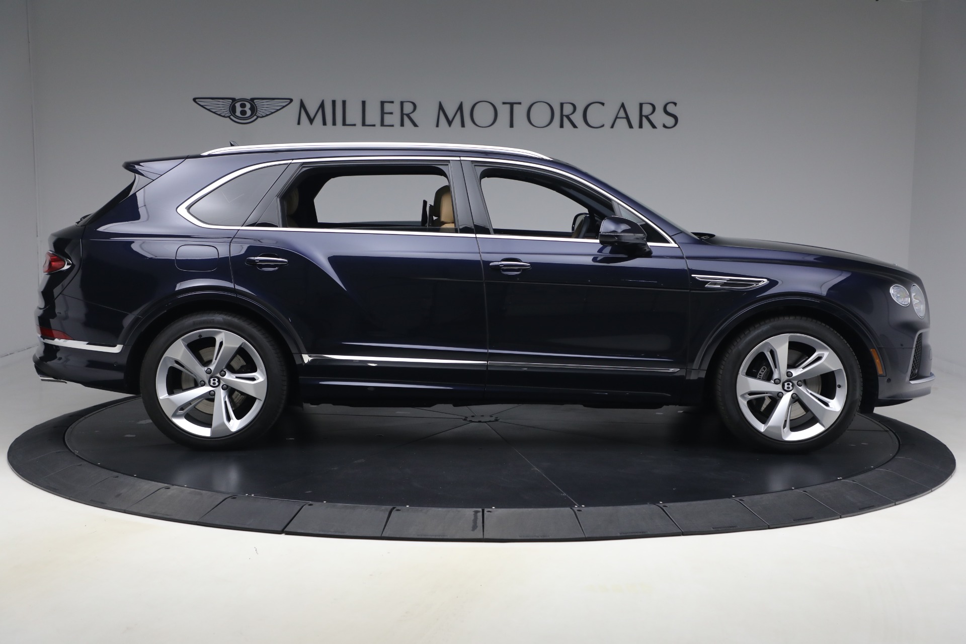 Used-2024-Bentley-Bentayga-EWB-V8