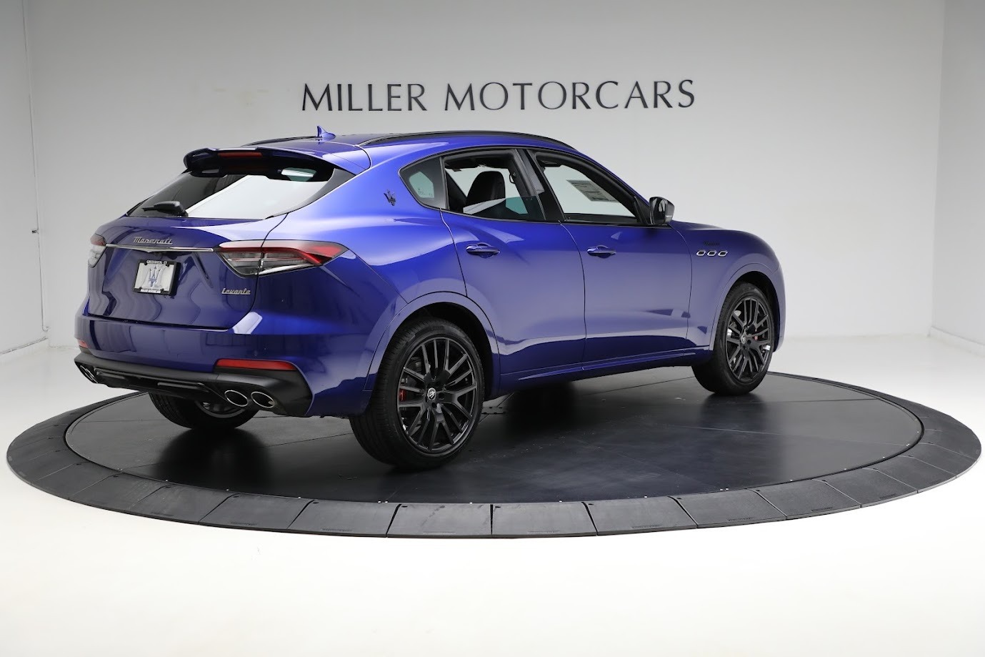 New-2024-Maserati-Levante-Modena-Ultima