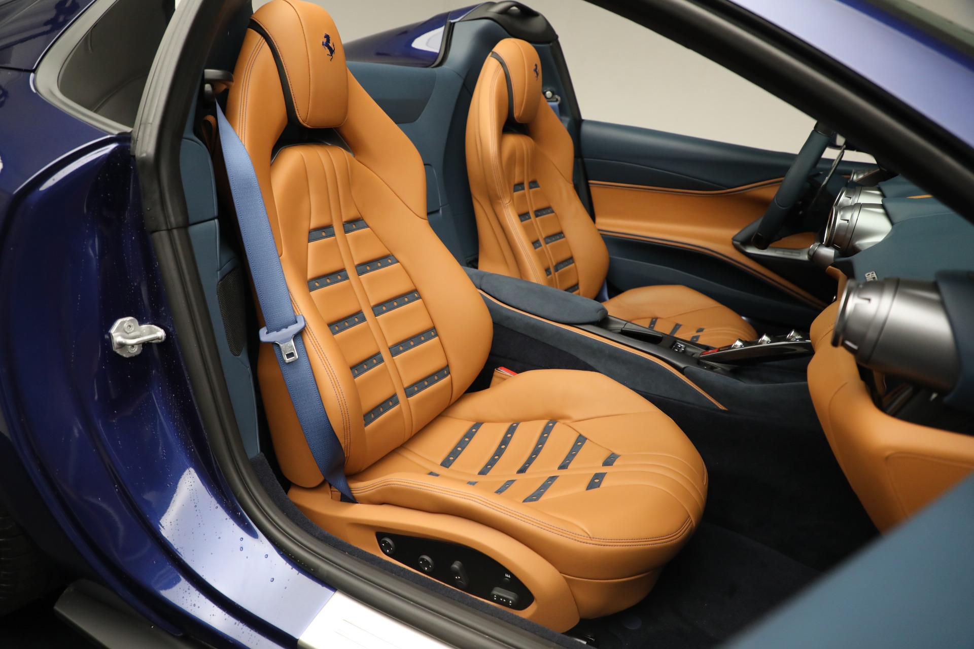 Used-2023-Ferrari-812-GTS