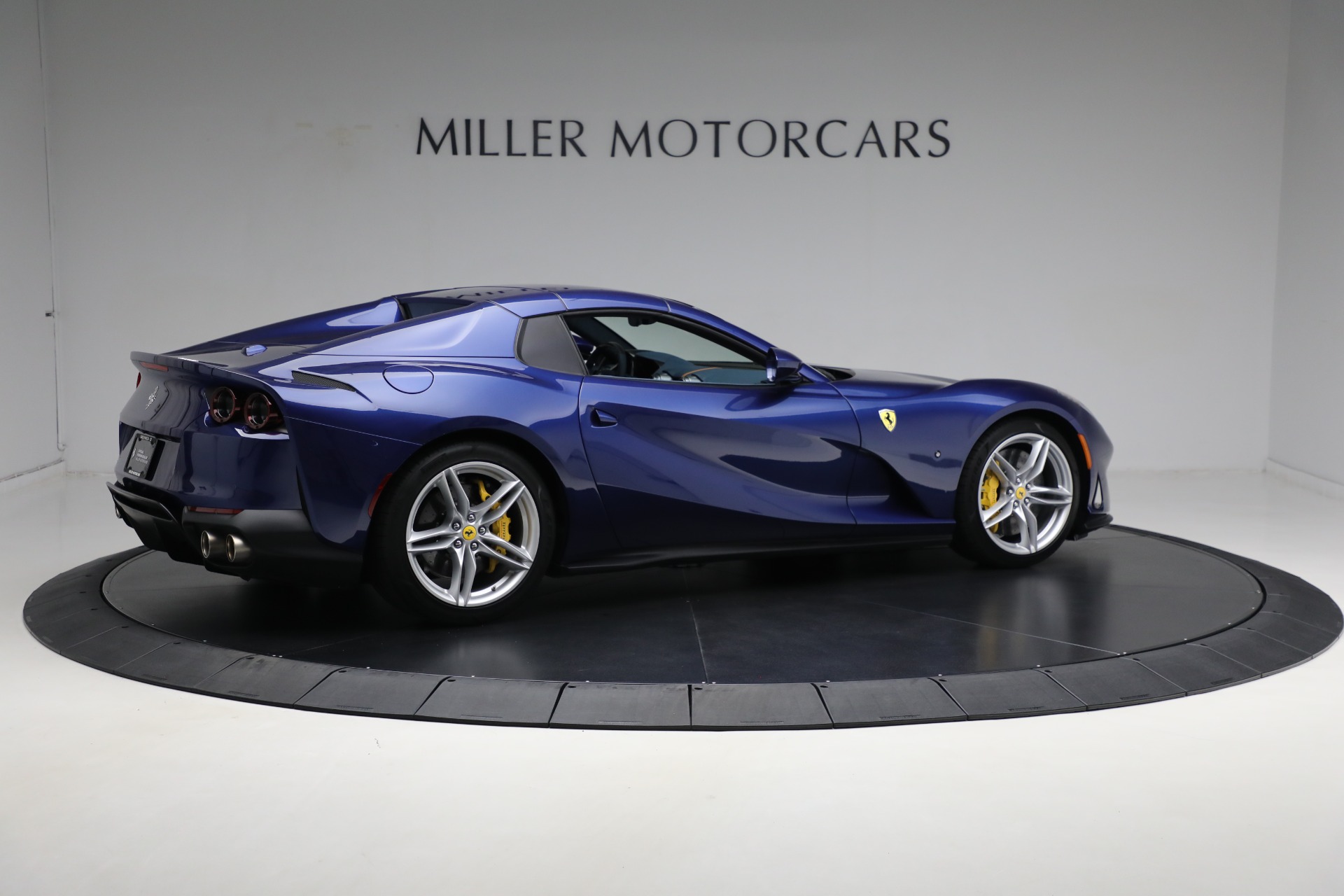 Used-2023-Ferrari-812-GTS