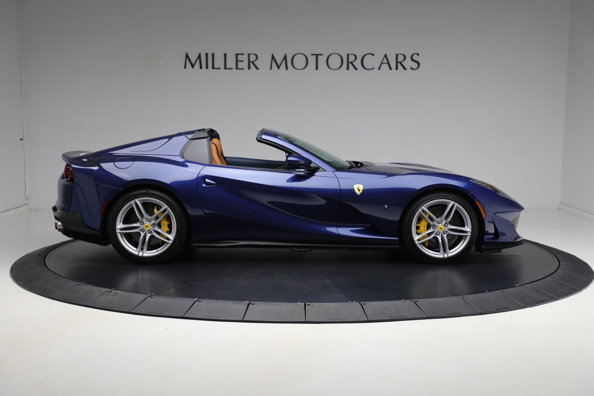 Used-2023-Ferrari-812-GTS