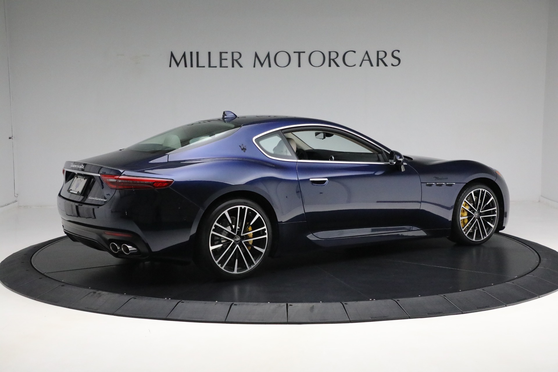 New-2024-Maserati-GranTurismo-Modena