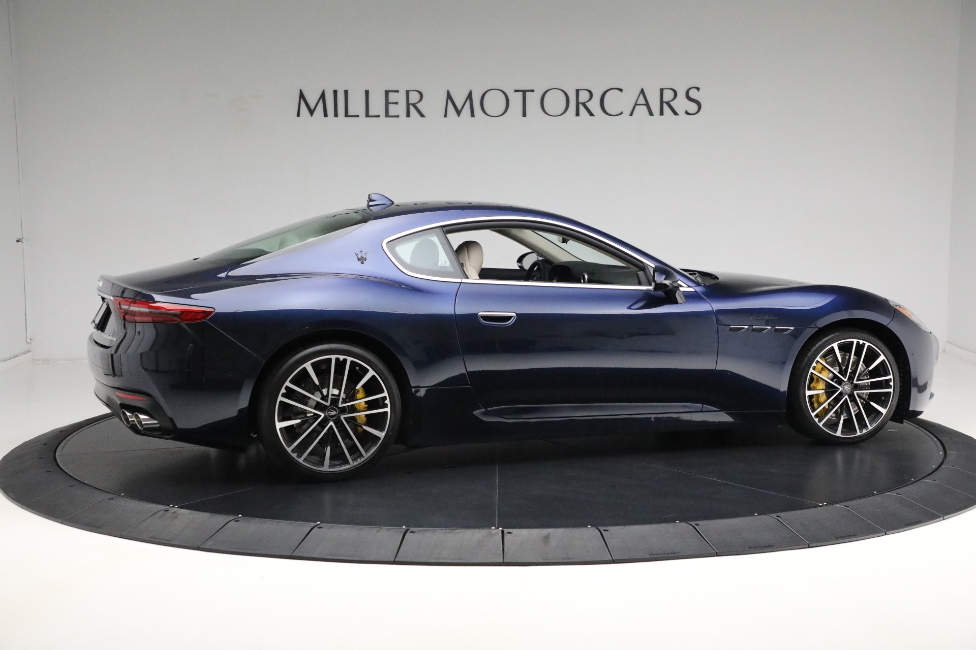 New-2024-Maserati-GranTurismo-Modena