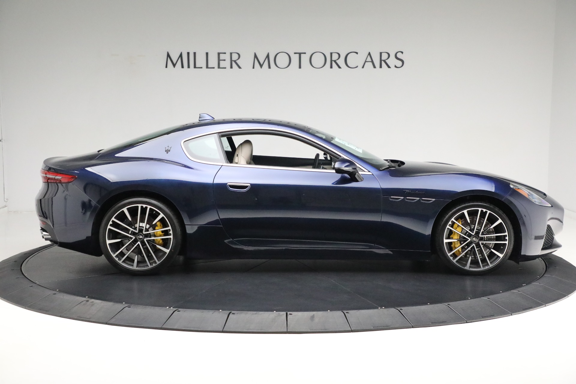 New-2024-Maserati-GranTurismo-Modena