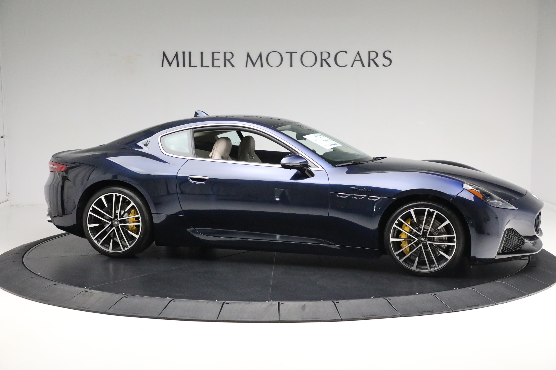 New-2024-Maserati-GranTurismo-Modena