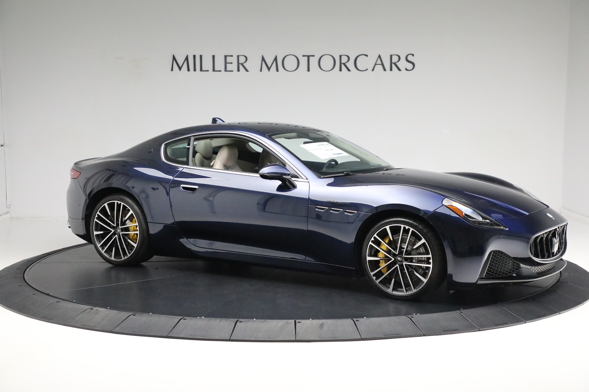 New-2024-Maserati-GranTurismo-Modena