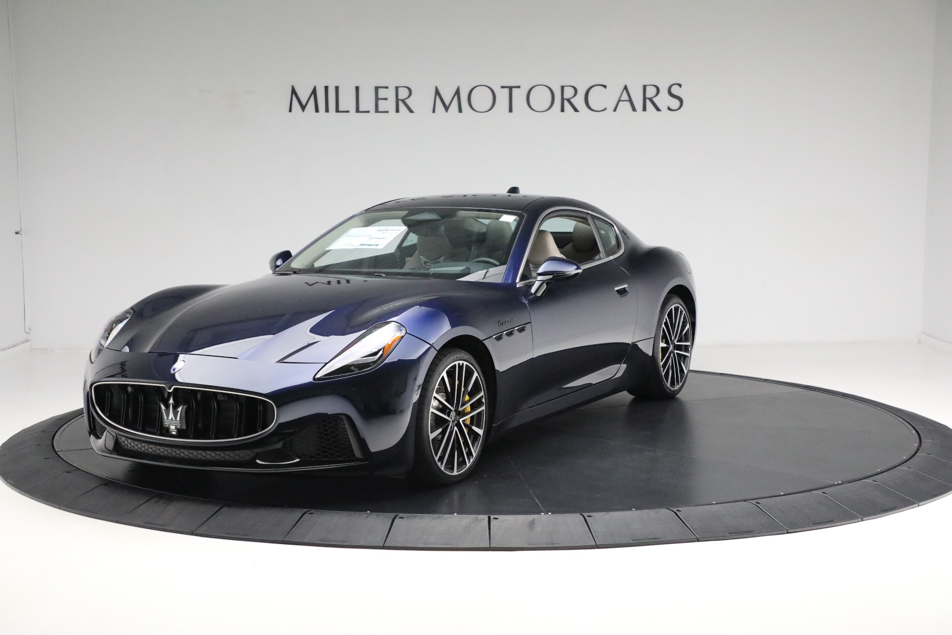 New-2024-Maserati-GranTurismo-Modena
