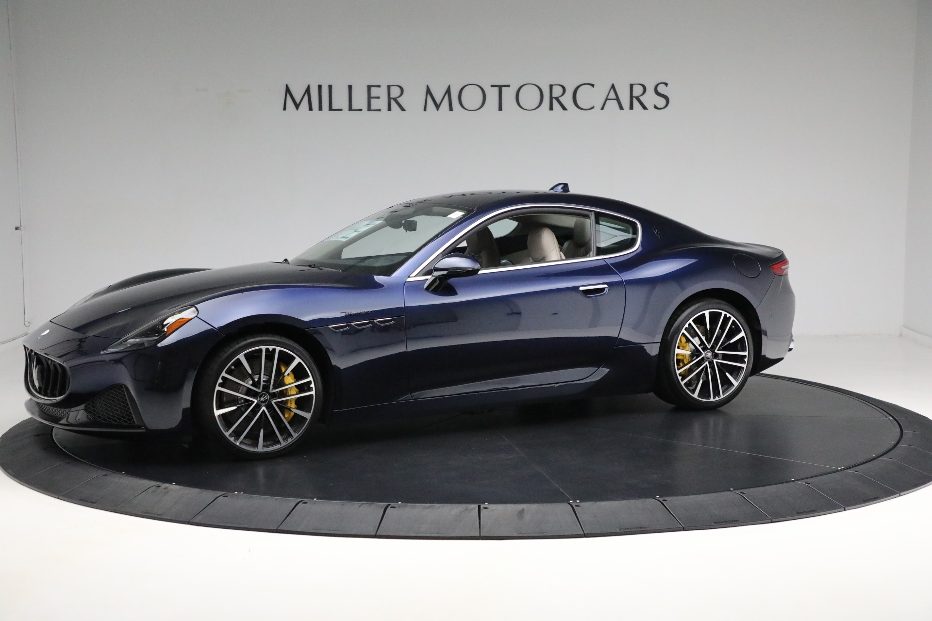 New-2024-Maserati-GranTurismo-Modena