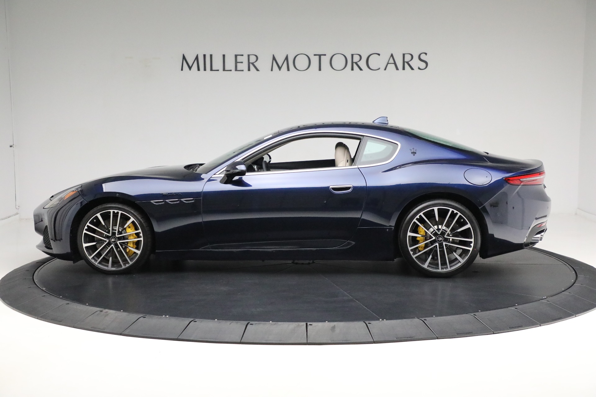 New-2024-Maserati-GranTurismo-Modena