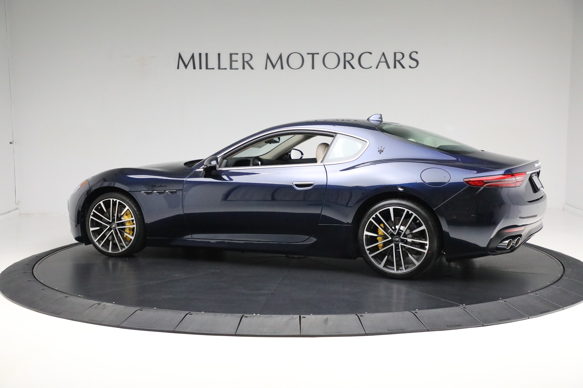 New-2024-Maserati-GranTurismo-Modena