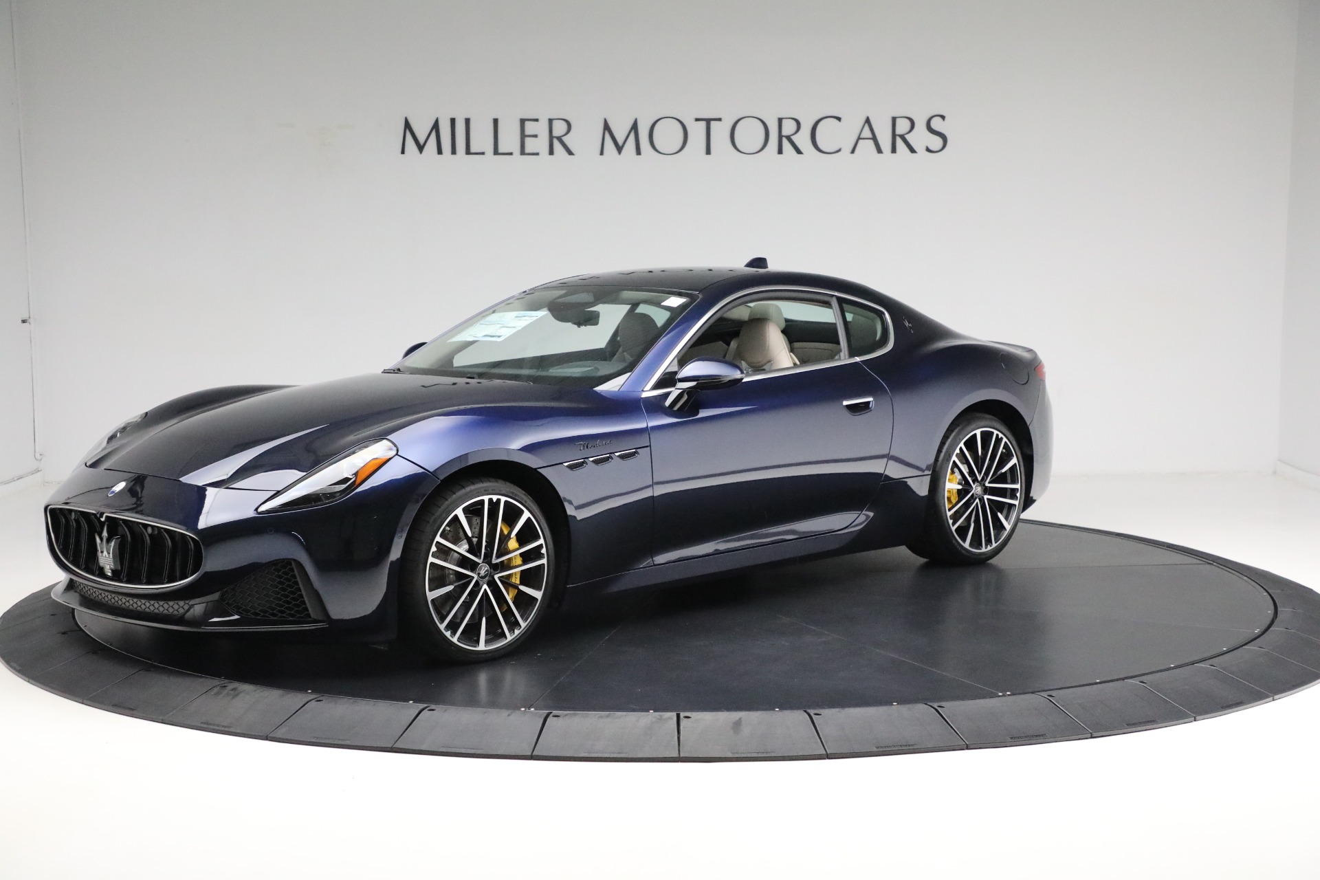 New-2024-Maserati-GranTurismo-Modena