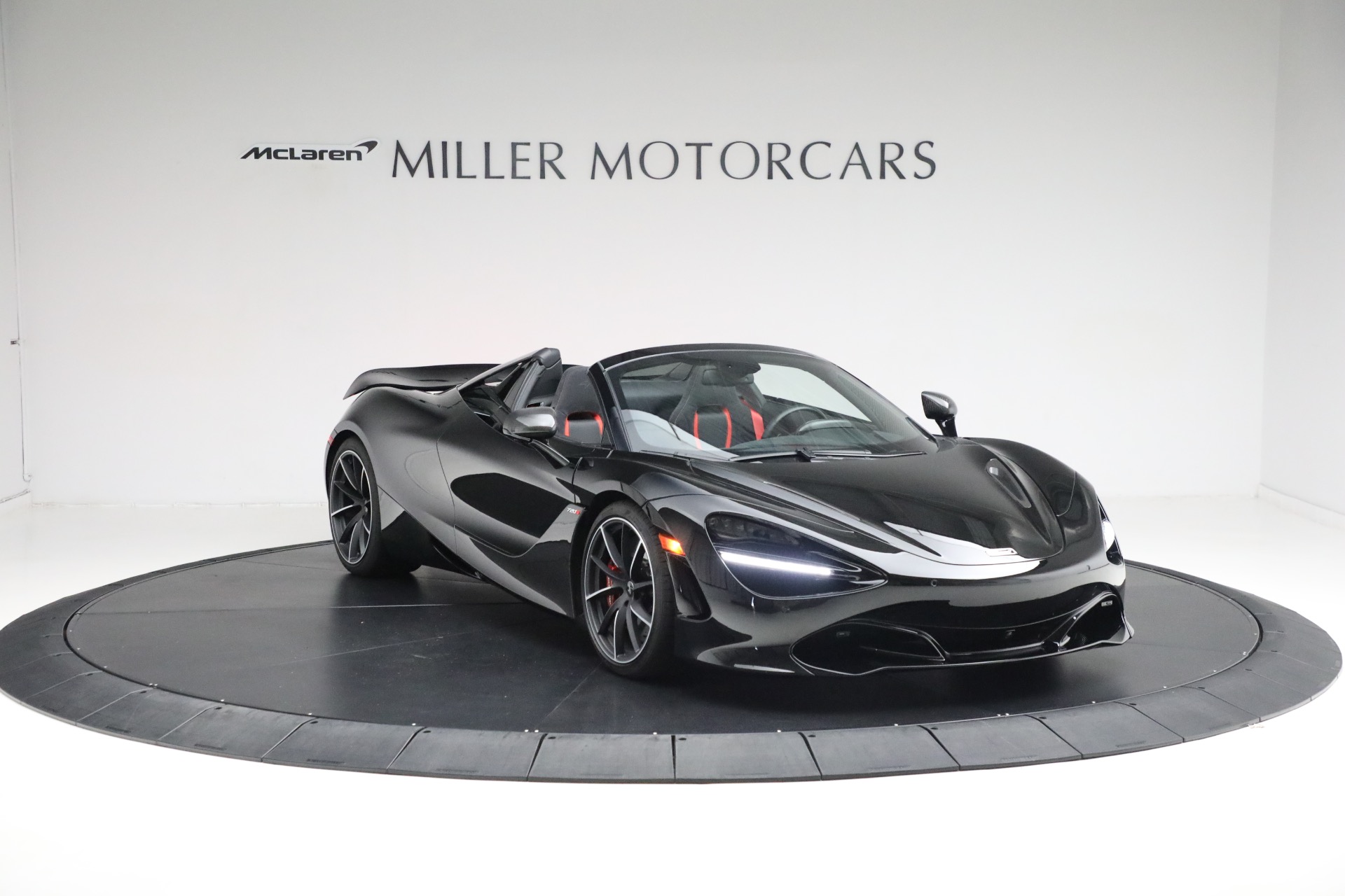 Used-2022-McLaren-720S-Spider-Performance