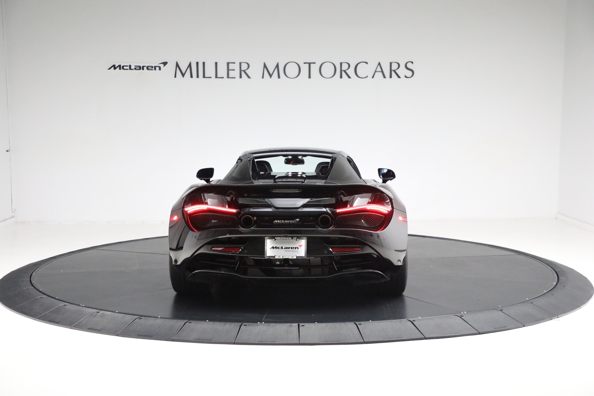 Used-2022-McLaren-720S-Spider-Performance