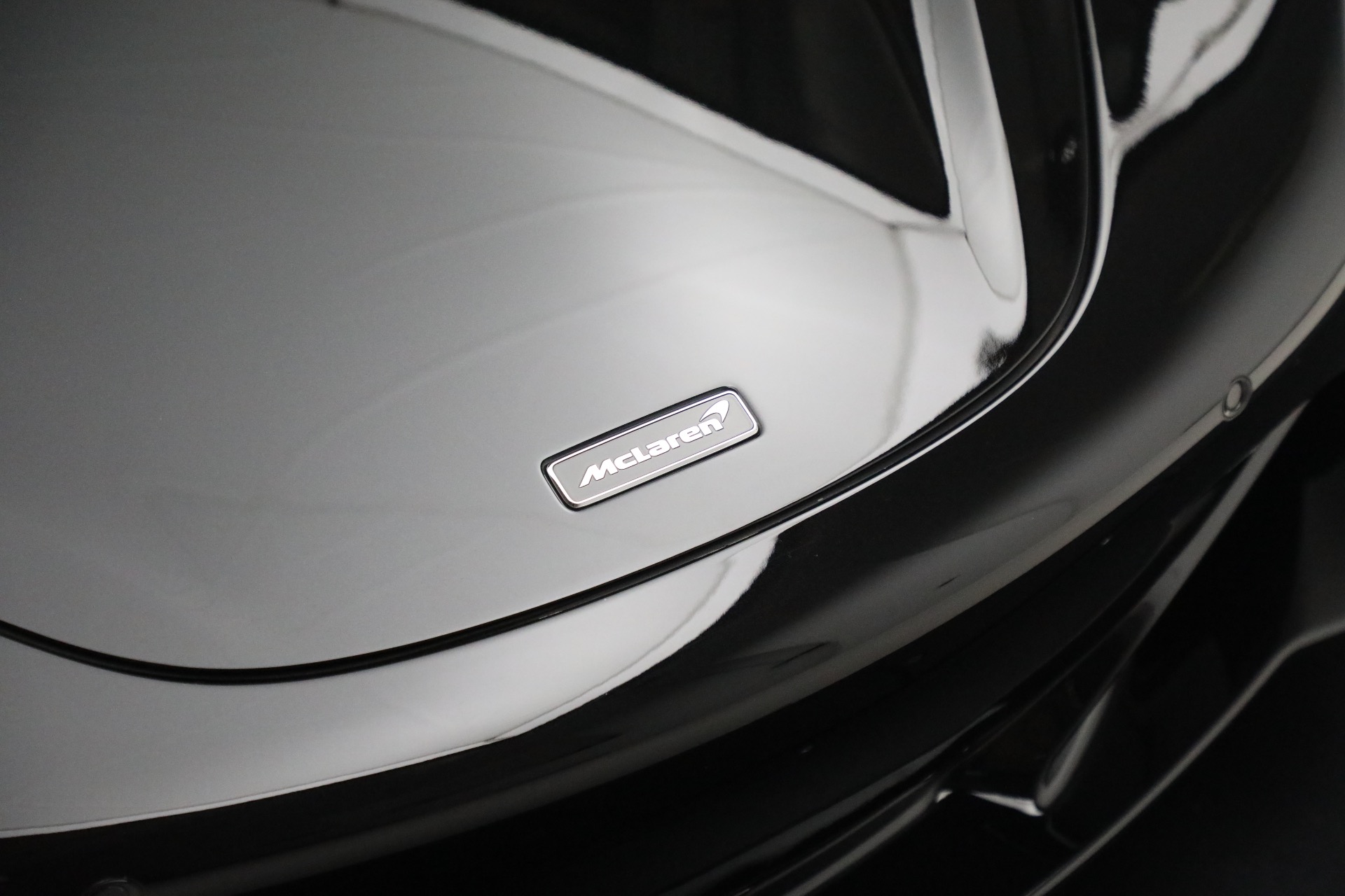 Used-2022-McLaren-720S-Spider-Performance