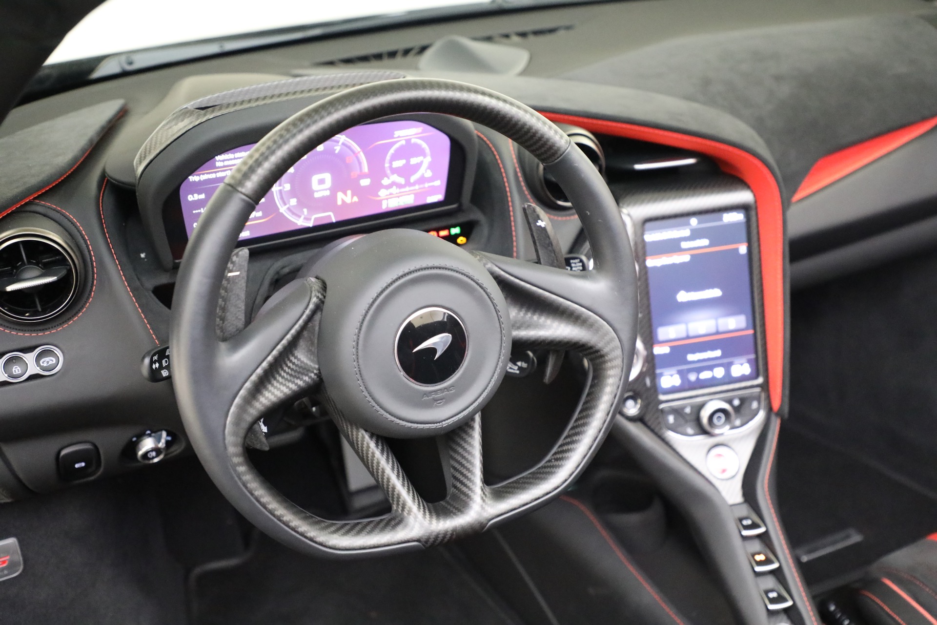 Used-2022-McLaren-720S-Spider-Performance