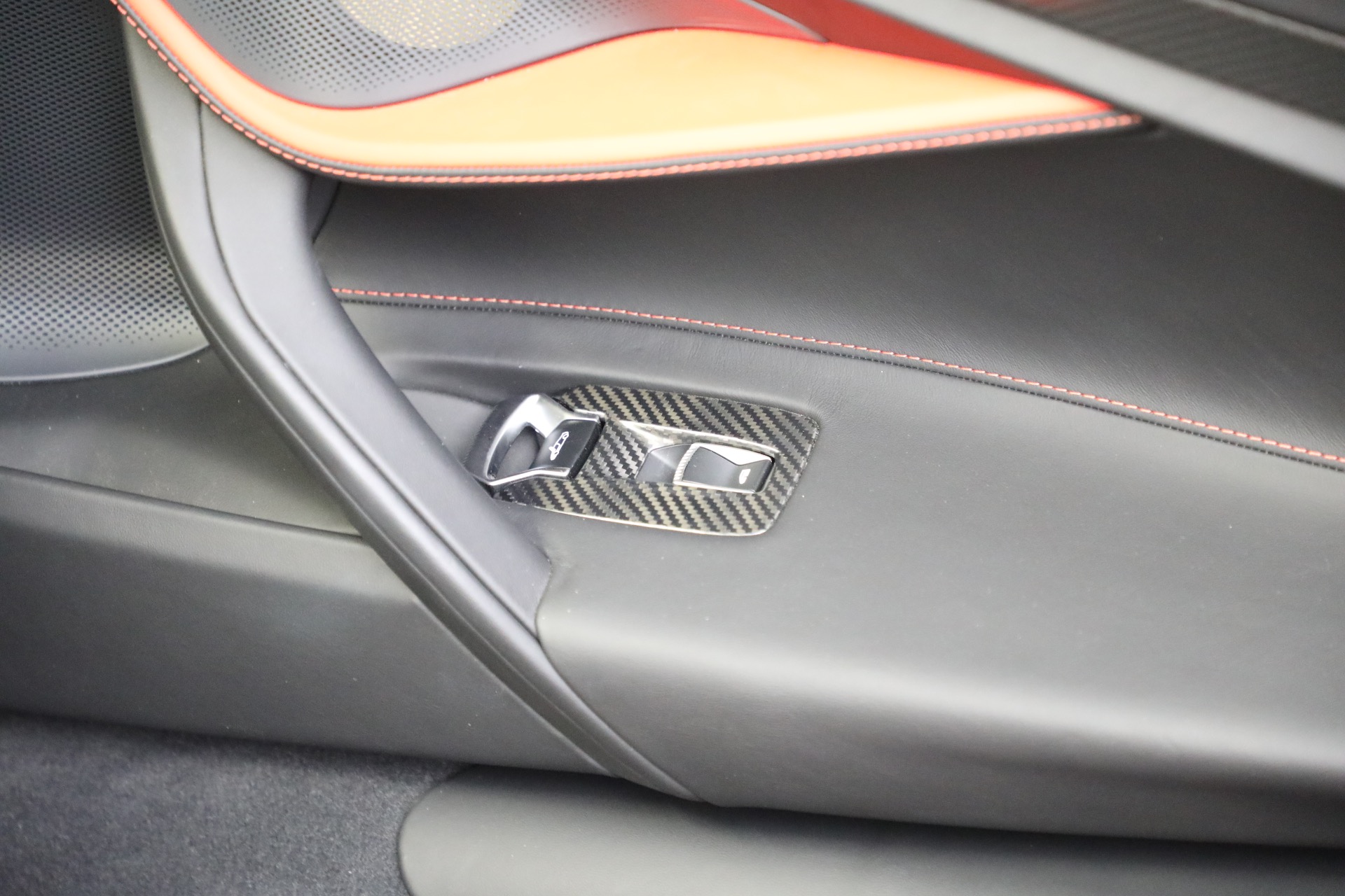 Used-2022-McLaren-720S-Spider-Performance