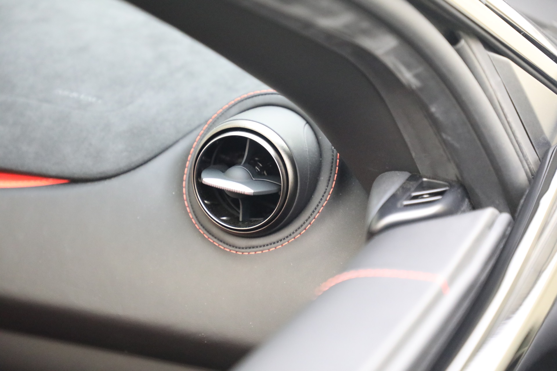 Used-2022-McLaren-720S-Spider-Performance