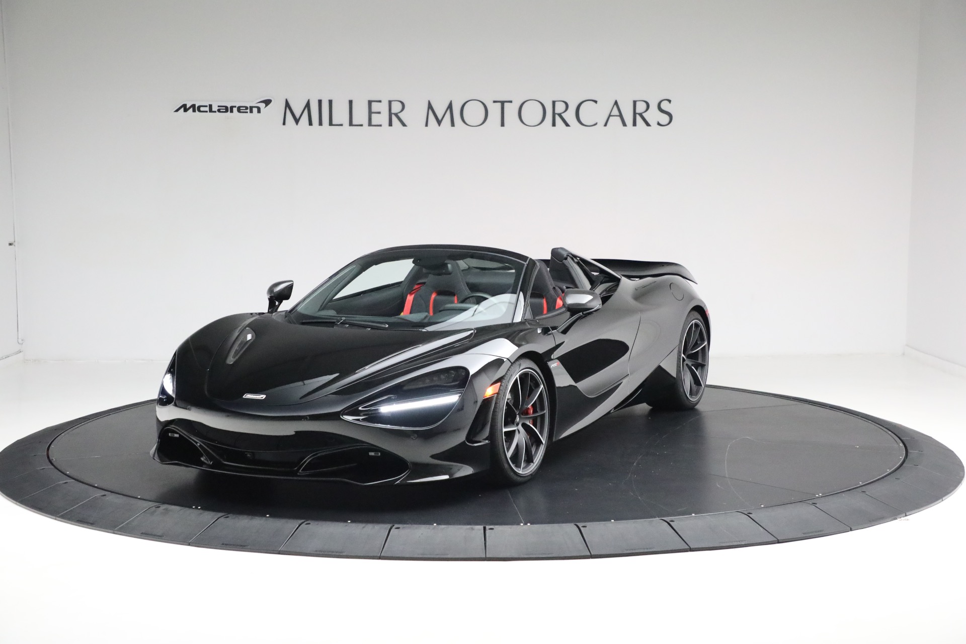 Used-2022-McLaren-720S-Spider-Performance