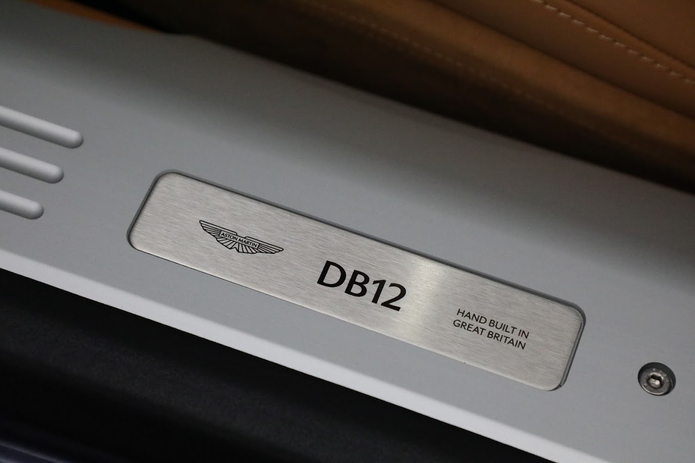 New-2024-Aston-Martin-DB12-Volante