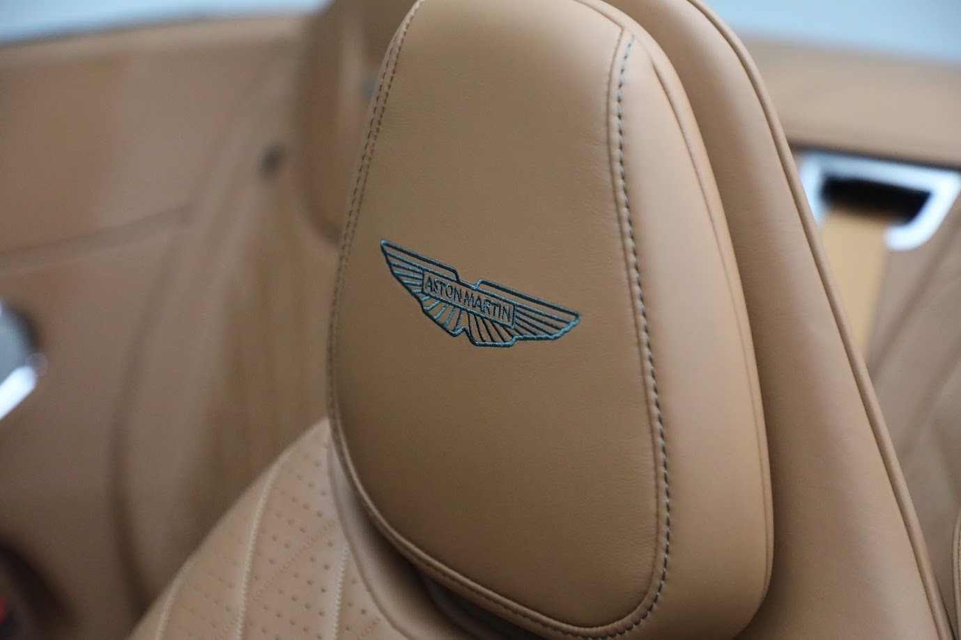 New-2024-Aston-Martin-DB12-Volante