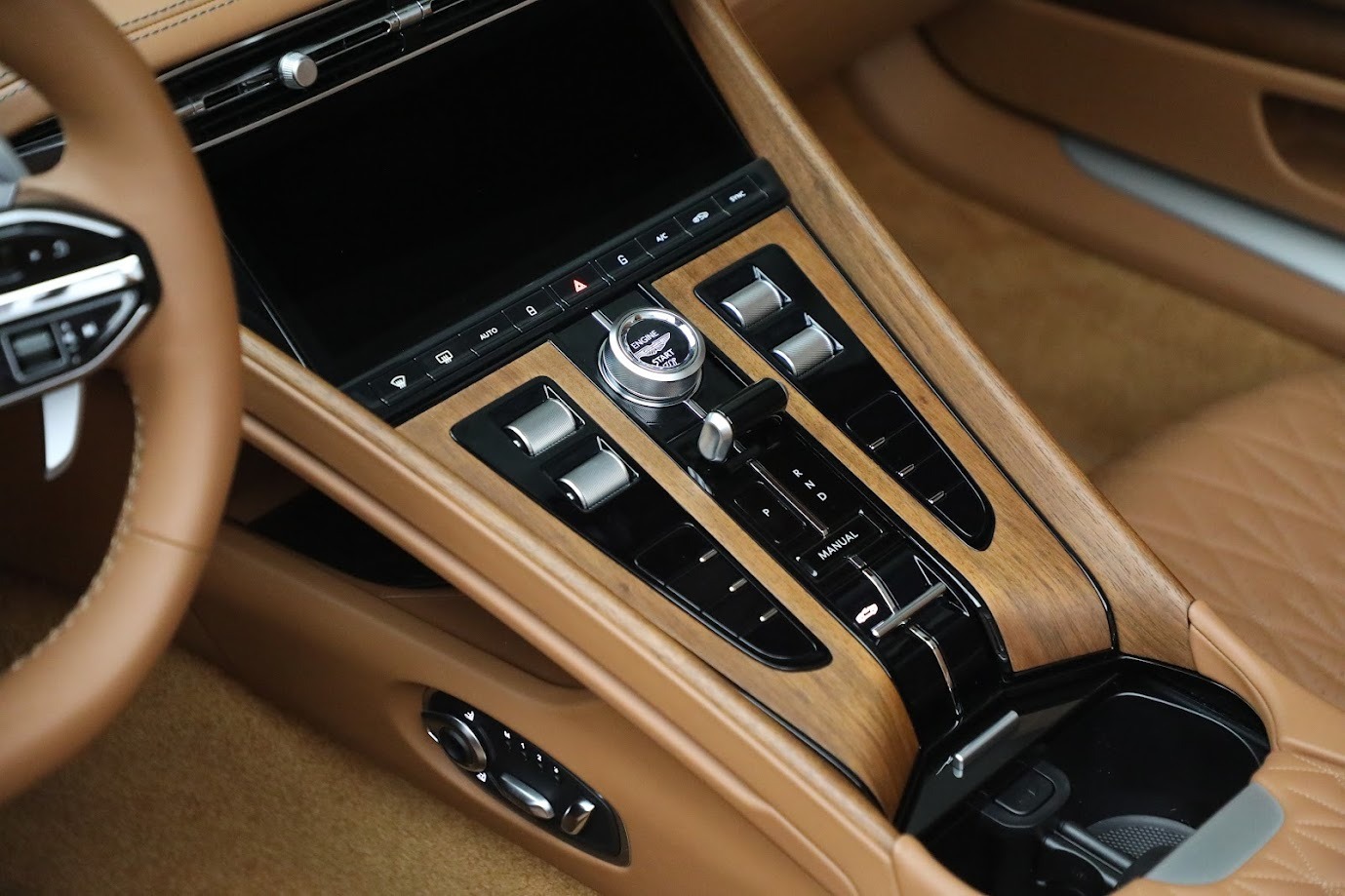 New-2024-Aston-Martin-DB12-Volante