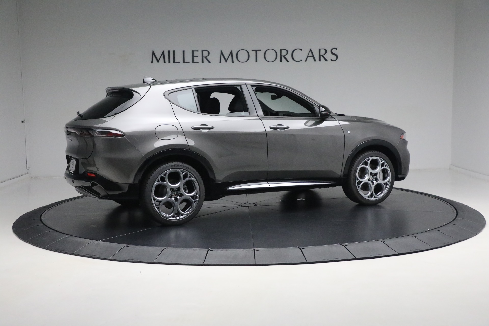 New-2024-Alfa-Romeo-Tonale-Ti