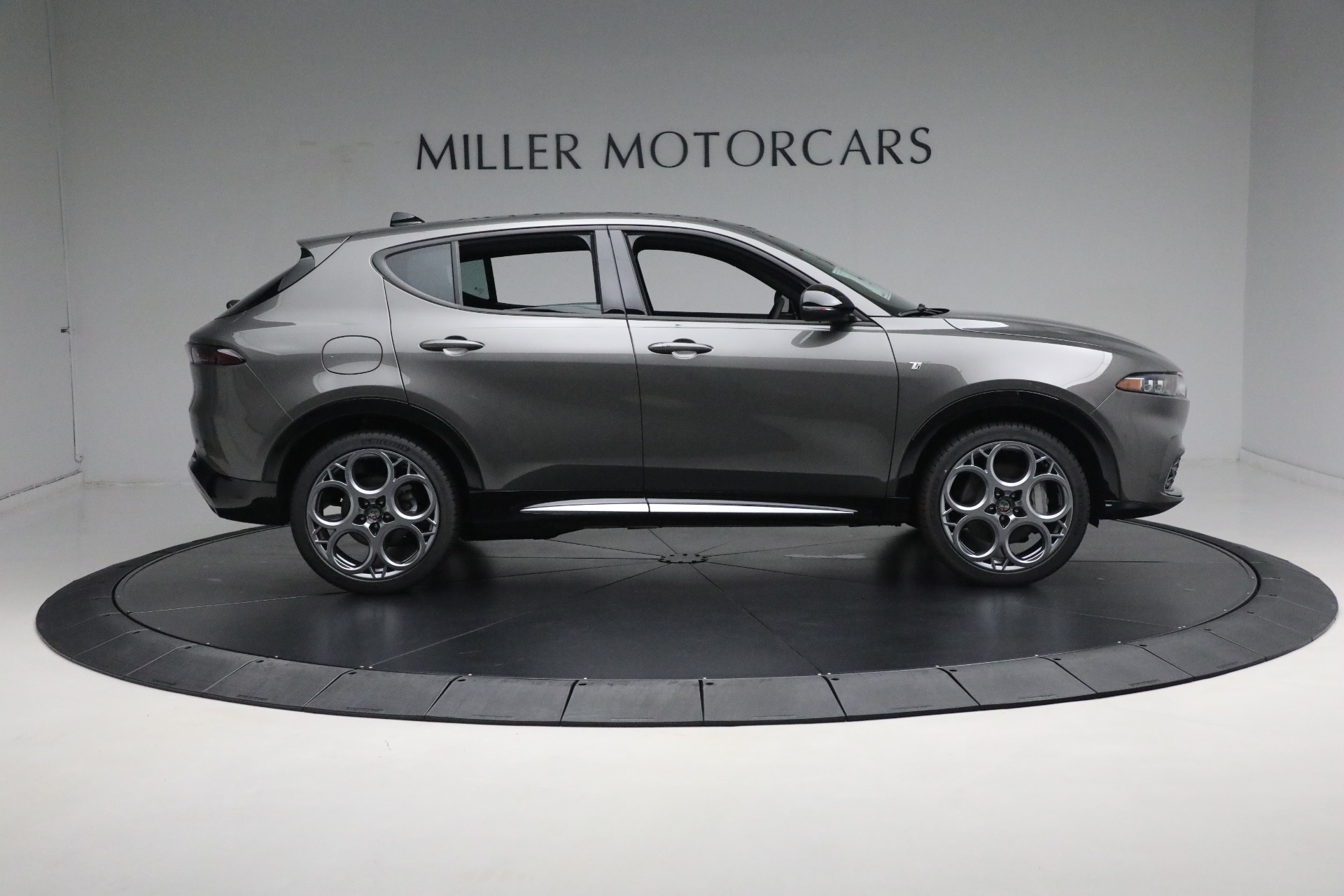 New-2024-Alfa-Romeo-Tonale-Ti