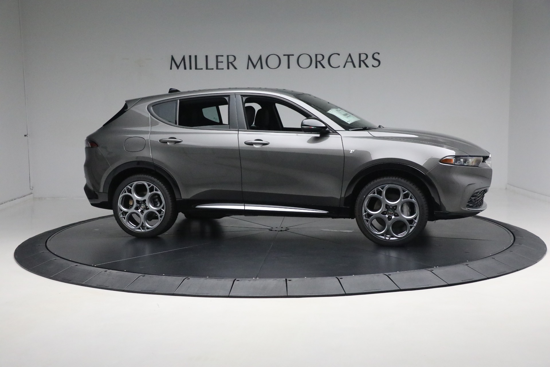 New-2024-Alfa-Romeo-Tonale-Ti