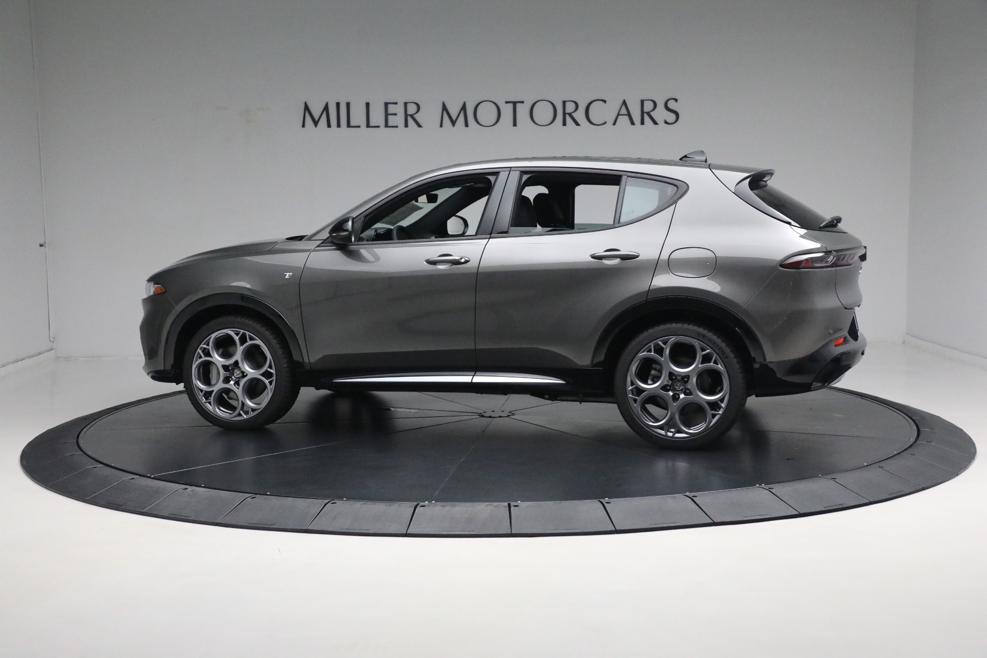 New-2024-Alfa-Romeo-Tonale-Ti