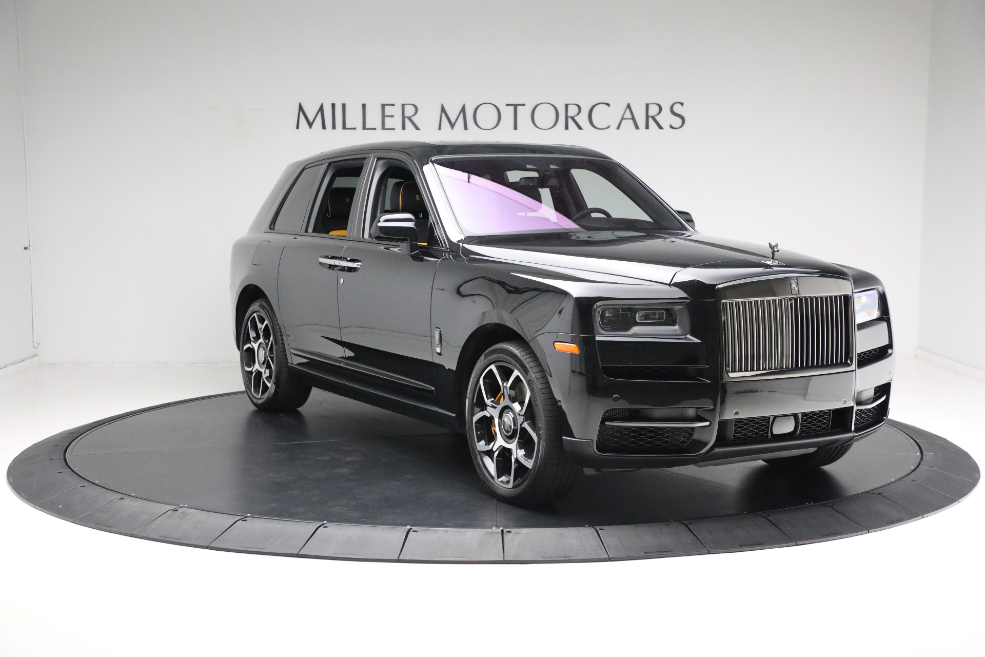 Used-2022-Rolls-Royce-Black-Badge-Cullinan