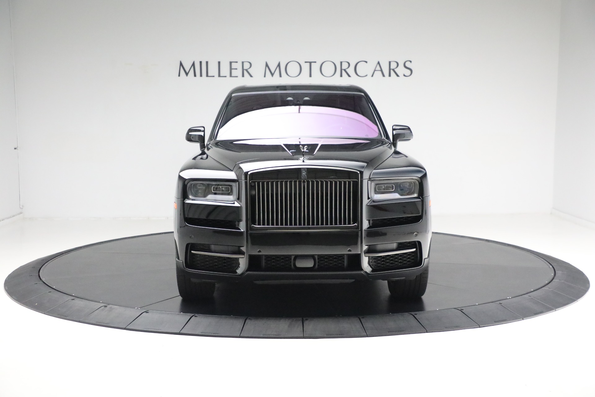 Used-2022-Rolls-Royce-Black-Badge-Cullinan