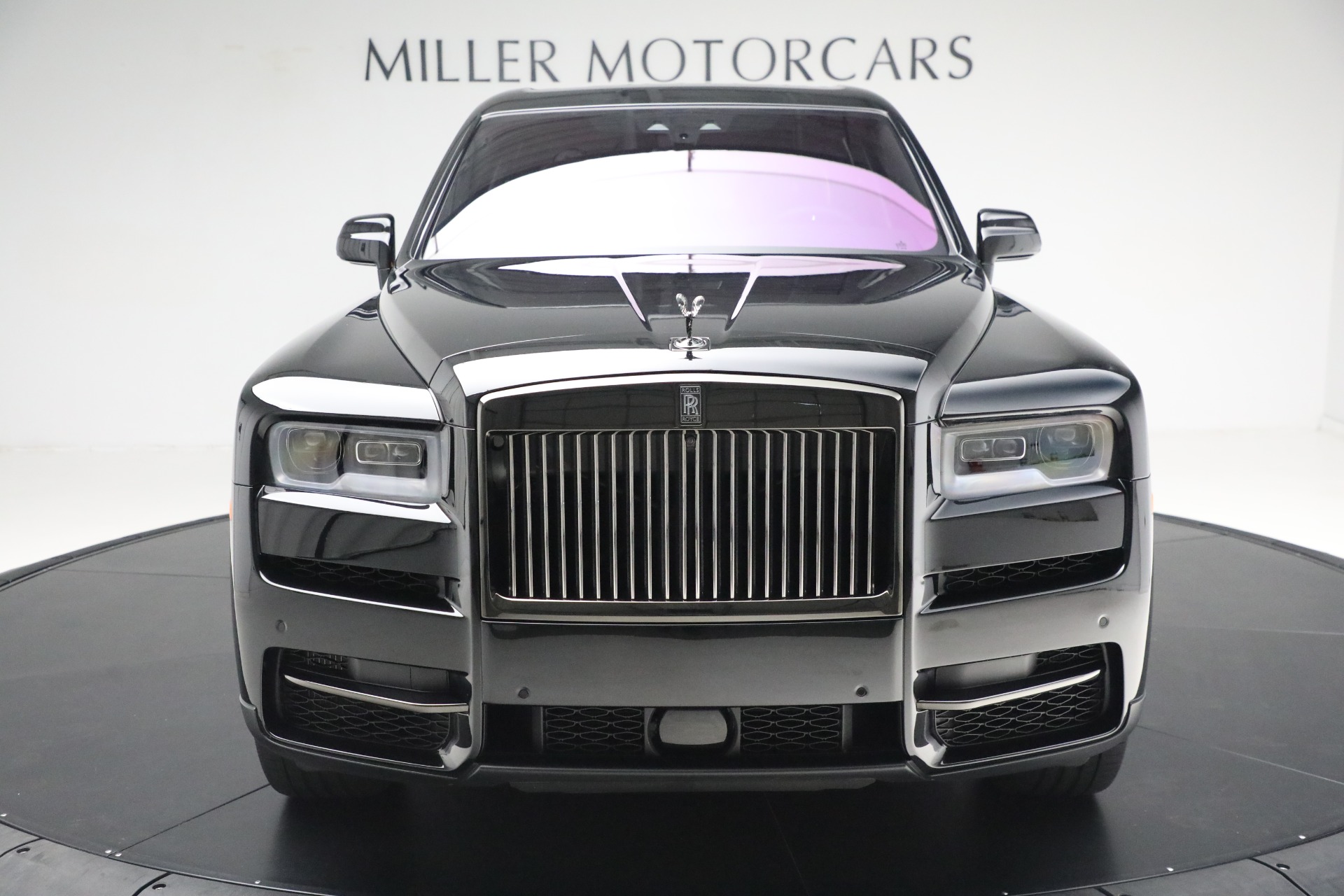 Used-2022-Rolls-Royce-Black-Badge-Cullinan