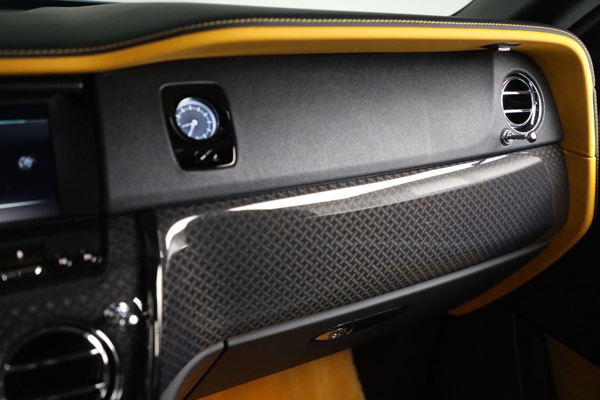 Used-2022-Rolls-Royce-Black-Badge-Cullinan