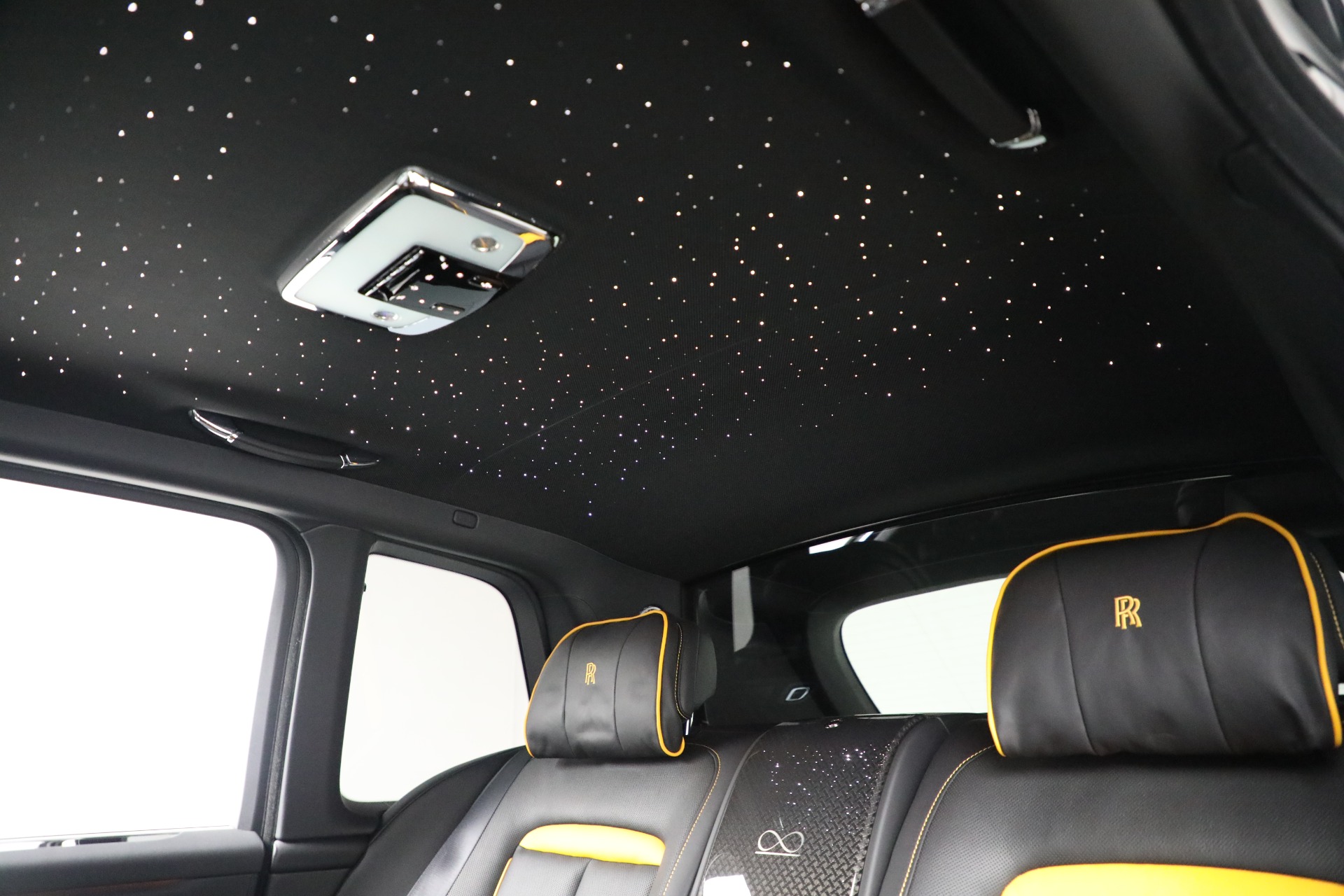 Used-2022-Rolls-Royce-Black-Badge-Cullinan