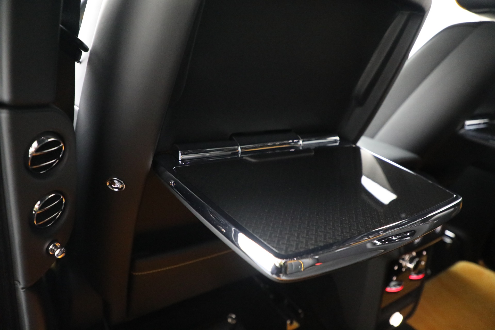 Used-2022-Rolls-Royce-Black-Badge-Cullinan