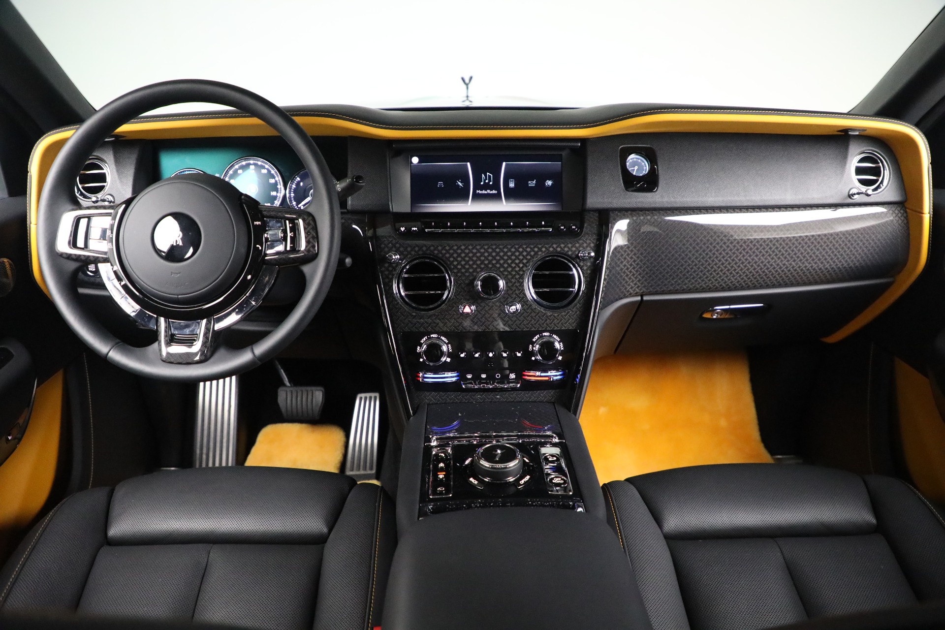 Used-2022-Rolls-Royce-Black-Badge-Cullinan