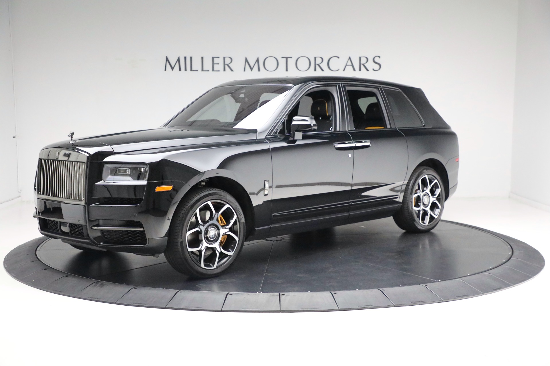 Used-2022-Rolls-Royce-Black-Badge-Cullinan