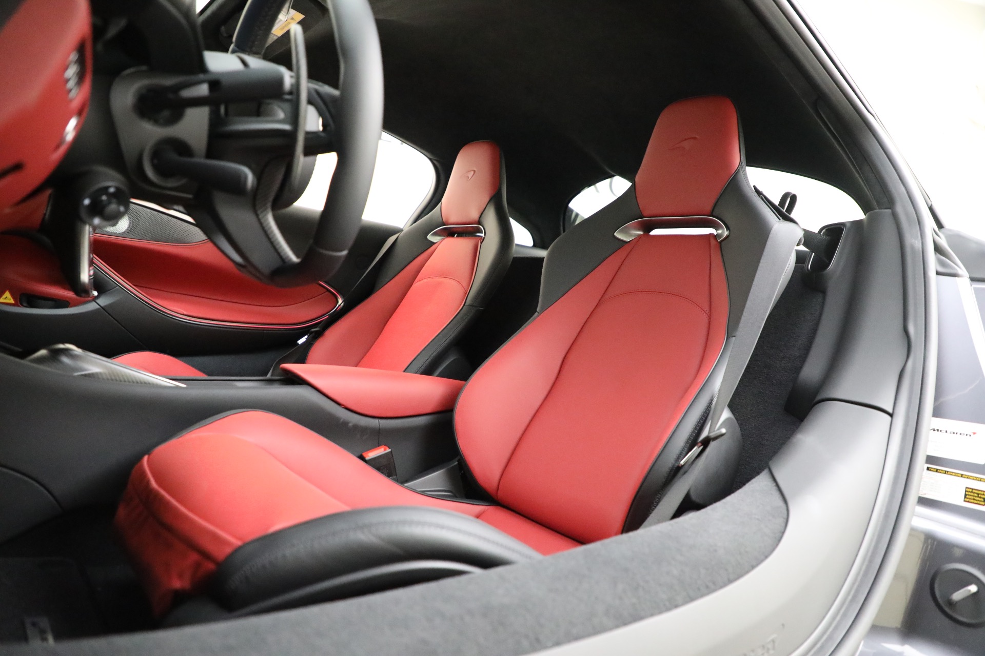 New-2024-McLaren-Artura-TechLux