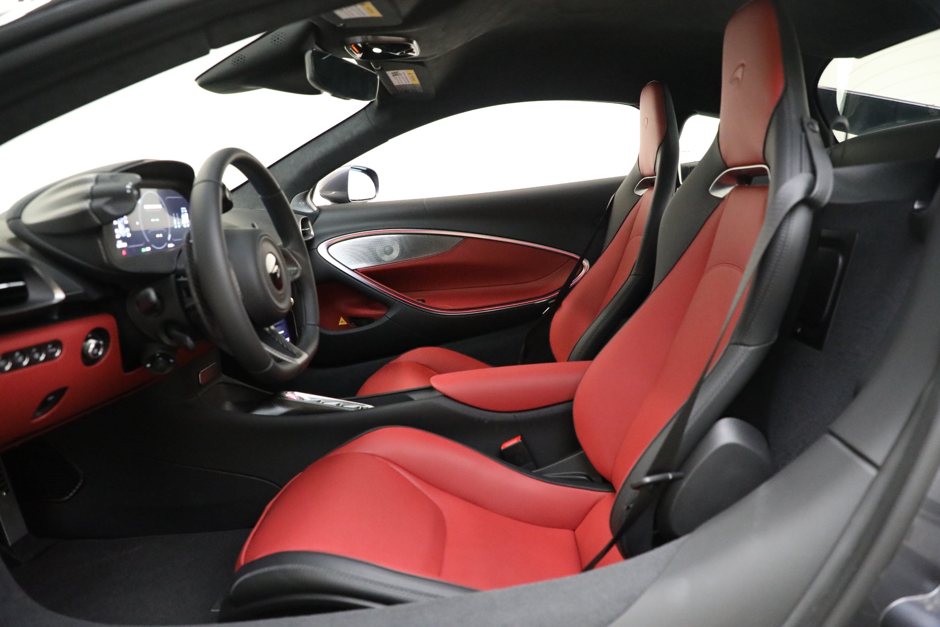 New-2024-McLaren-Artura-TechLux