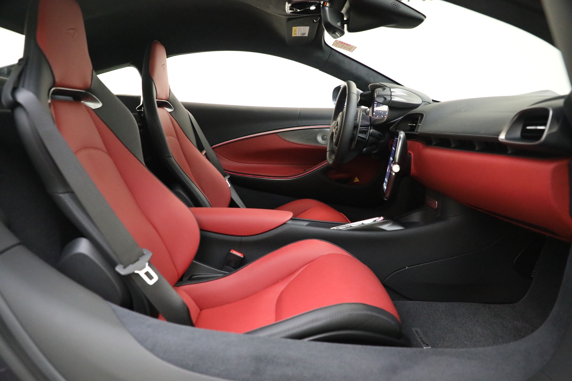 New-2024-McLaren-Artura-TechLux