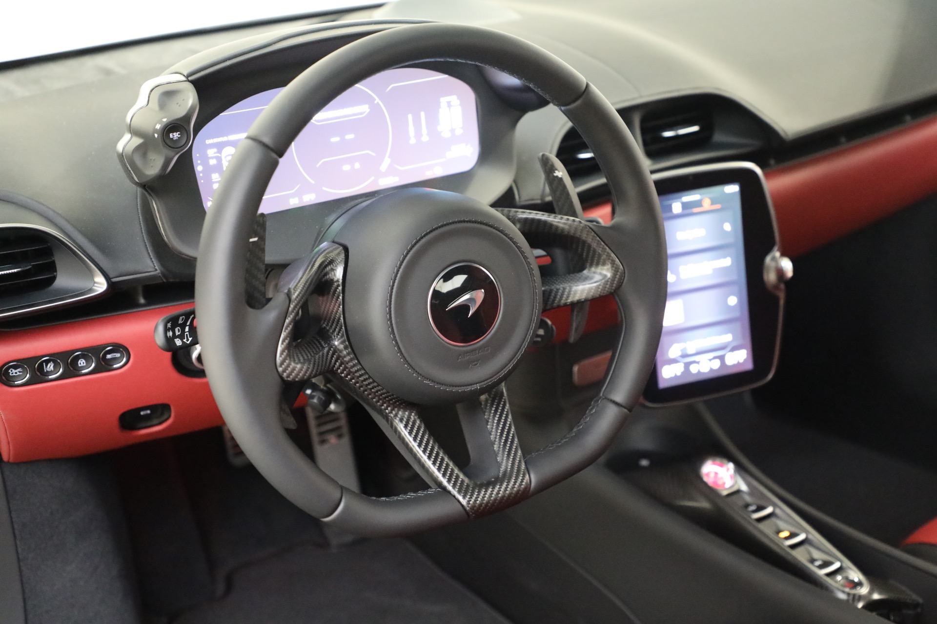 New-2024-McLaren-Artura-TechLux