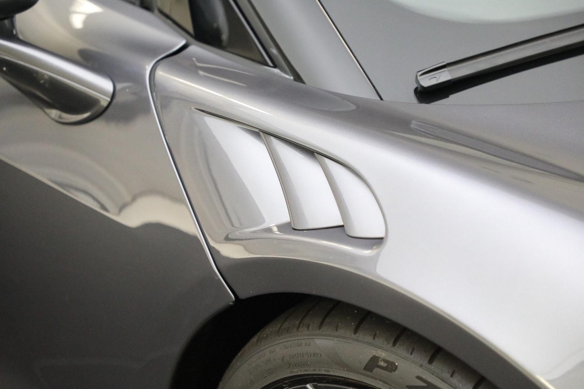 New-2024-McLaren-Artura-TechLux