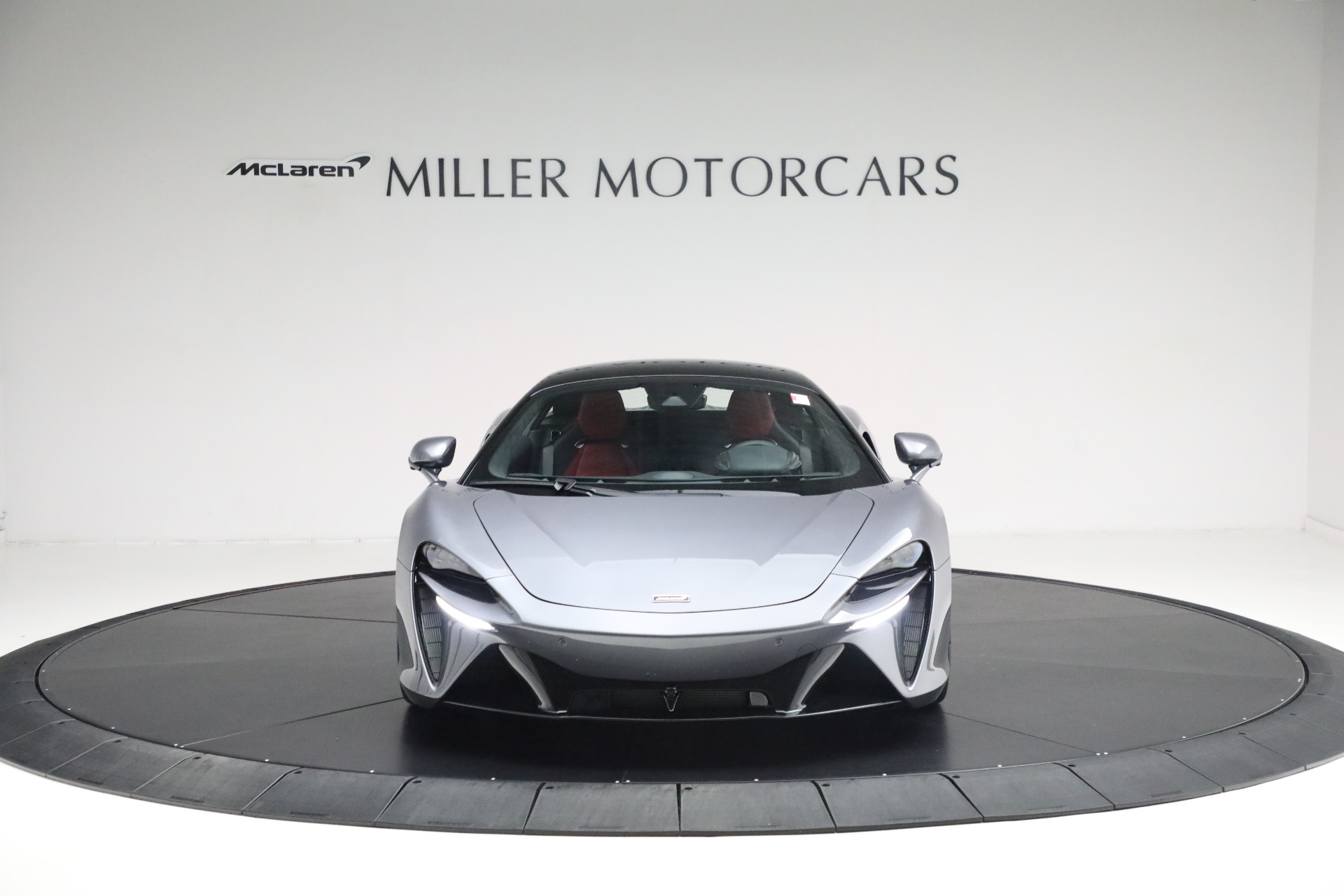 New-2024-McLaren-Artura-TechLux