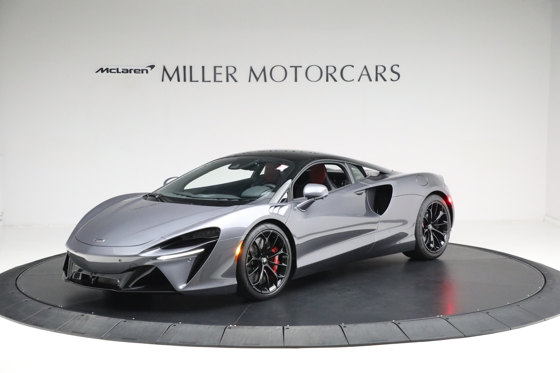 New-2024-McLaren-Artura-TechLux