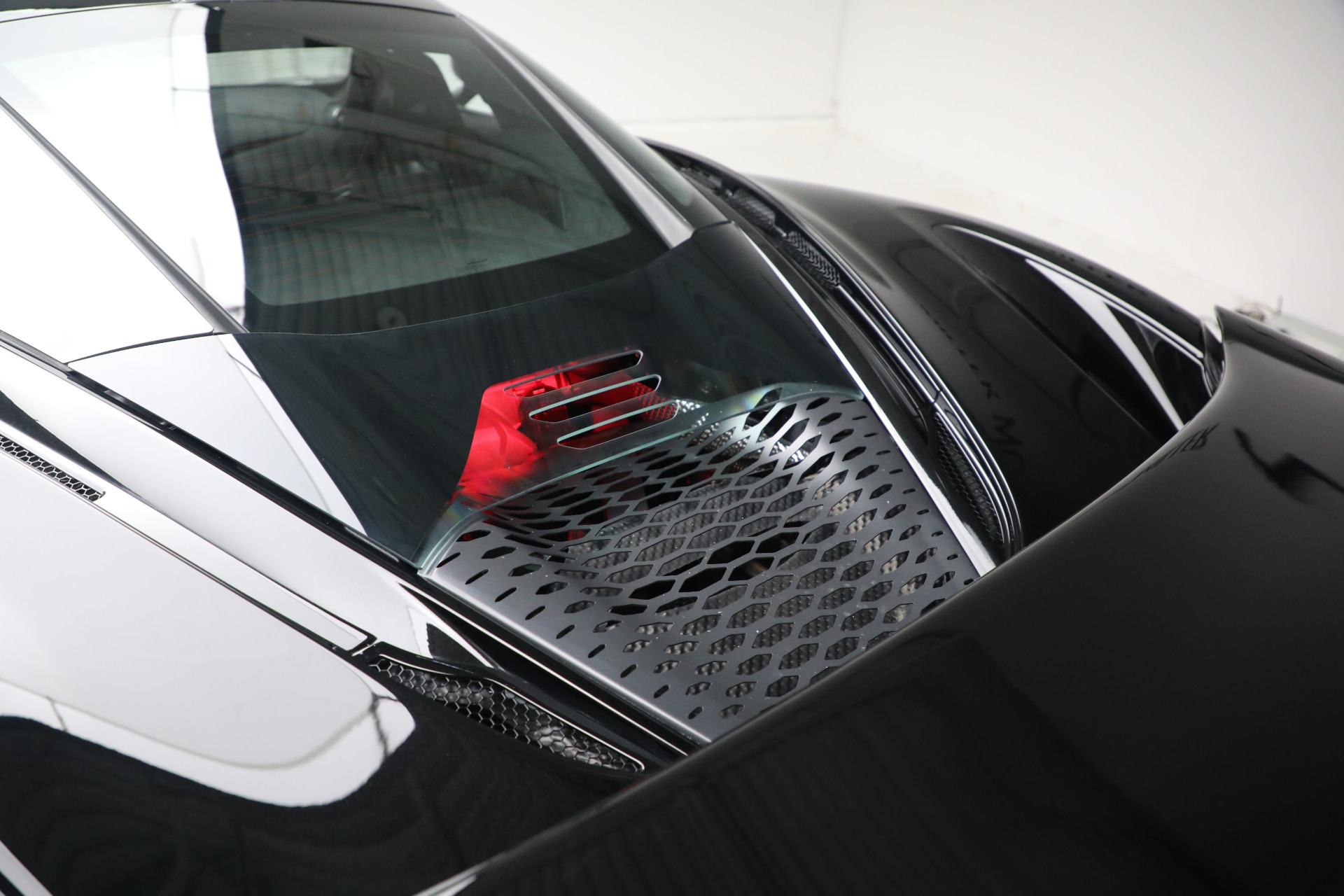 New-2024-McLaren-750S