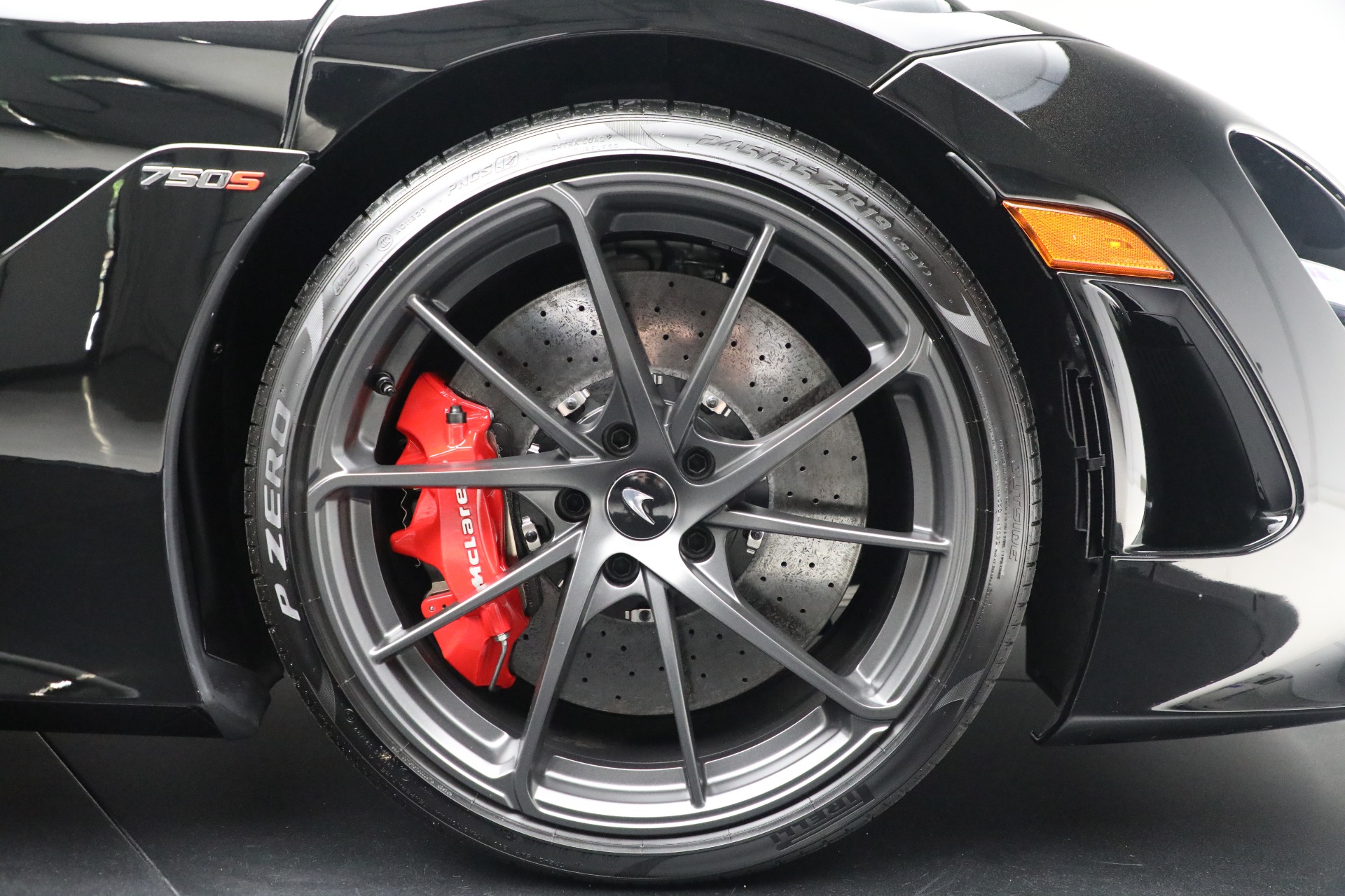 New-2024-McLaren-750S